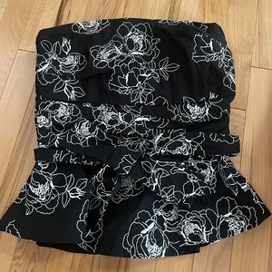White House Black Market, Embroidered Strapless top, Size 6